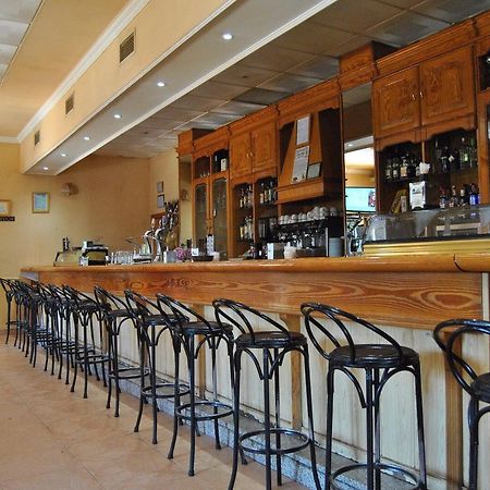 Hotel Las Dehesas Navalvillar de Pela エクステリア 写真