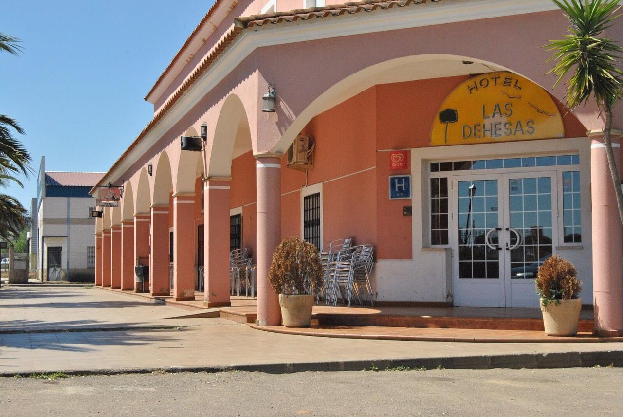 Hotel Las Dehesas Navalvillar de Pela エクステリア 写真